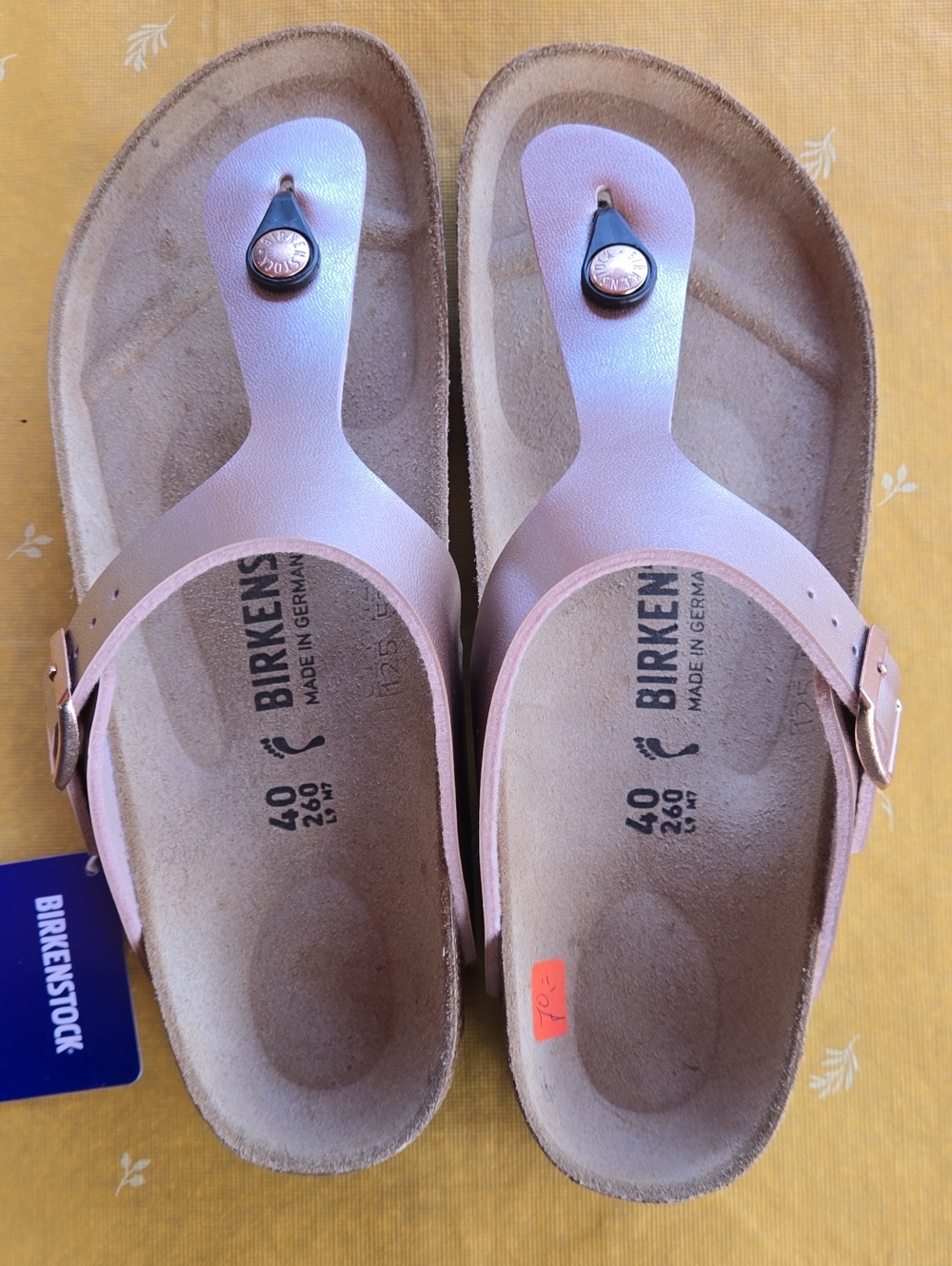 Birkenstock Women’s Gizeh Sandal — Light Pink Metallic